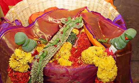 திருப்பதி பிரம்மோற்சவம் - ஸ்ரீவில்லிபுத்தூரில் இருந்து செல்லும் மாலை