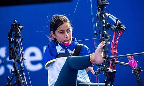 உலக பாரா வில்வித்தையில் தங்கம்.. வரலாற்று சாதனை படைத்த  இந்தியாவின் தங்க மகள்