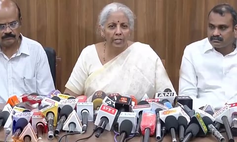 கரூர் கூட்ட நெரிசல் உயிரிழப்பு விவகாரத்தில் யாரையும் குற்றம்சாட்ட விரும்பவில்லை- நிர்மலா சீதாராமன்