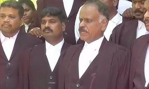 விஜய்க்கு எதிராக மிகப்பெரிய சதி- சி.பி.ஐ. விசாரணை நடத்தினால் தான் உண்மை வெளிவரும்: த.வெ.க. வழக்கறிஞர்