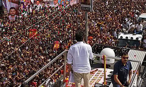 விஜயை பார்க்க 10,000 பேர்தான் வருவார்கள் என்று எதை வைத்து கூறினீர்கள்?- த.வெ.க. தரப்புக்கு நீதிபதி கேள்வி