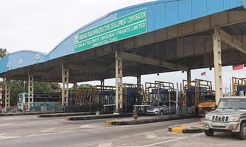 'பாஸ்டேக்' இருந்தால் லாபம்: சுங்கச்சாவடிகளில் ரொக்கம் செலுத்தினால் இருமடங்கு கட்டணம்