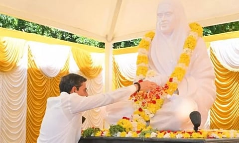 தமிழ்நாடு யாருடன் போராடும்?- ஆளுநர் ஆர்.என்.ரவி கேள்வி