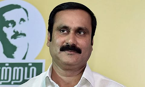 அரசியல் கட்சிகளின் நிகழ்ச்சிகளுக்கு அனுமதி மறுப்பு: ஜனநாயகத்தின் குரல்வளையை நெறிப்பதா?- அன்புமணி கேள்வி