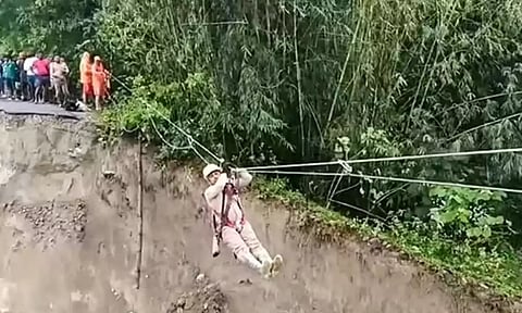 மேற்கு வங்காளத்தின் டார்ஜிலிங்கில் பலத்த மழை- நிலச்சரிவு: 17 பேர் உயிரிழப்பு