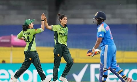 ஐசிசி மகளிர் உலகக்கோப்பை: பாகிஸ்தானுக்கு எதிரான ஆட்டத்தில் இந்தியா 247 ரன்கள் குவிப்பு