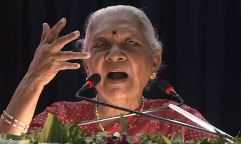 'லிவ்-இன்' உறவால் பெண்கள் 50 துண்டுகளாக வெட்டப்படுகிறார்கள் - மாணவிகளை எச்சரித்த உ.பி. ஆளுநர்