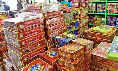 தீபாவளி பண்டிகை: 6,630 பட்டாசு கடைகளுக்கு அனுமதி