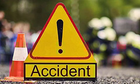 சென்னை அரும்பாக்கத்தில் பைக் மீது ஆம்னி பேருந்து மோதி விபத்து- பெண் பலி