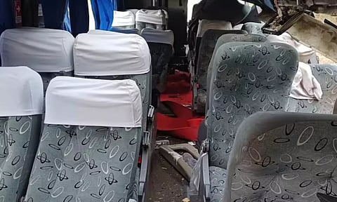 பிரேசிலில் சோகம்: பஸ் கவிழ்ந்து 17 சுற்றுலா பயணிகள் பலி