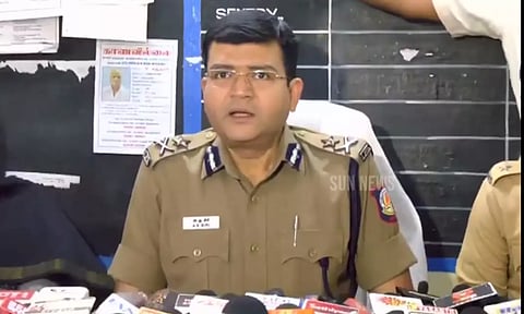 பாலத்தில் நடந்து சென்றவரிடம் செல்போன், பணம் பறிப்பு- காவல்துறை விளக்கம்