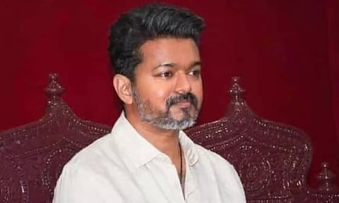 கரூர் நெரிசலில் சிக்கி உயிரிழந்தவர்களின் குடும்பத்தினரை சந்தித்து ஆறுதல் கூறிய விஜய்