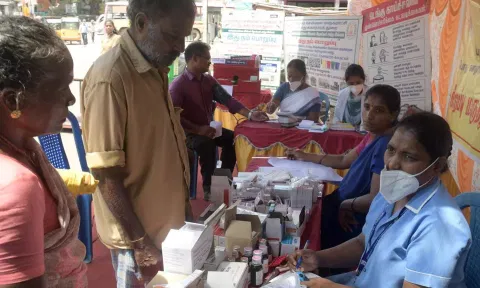 வயிற்று போக்கு, காய்ச்சல் பாதிப்பை தடுக்க சென்னையில் 121 இடங்களில் மழைக்கால மருத்துவ முகாம்கள்