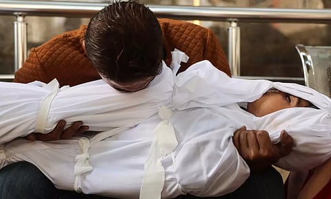 அமைதி ஒப்பந்தத்தை குப்பையில் வீசிய இஸ்ரேல்.. காசா மீது தாக்குதல் -  46 குழந்தைகள் உட்பட 104 பேர் பலி