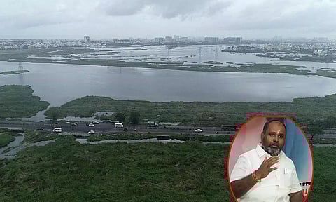 பள்ளிக்கரணை சதுப்பு நிலங்களில் குடியிருப்பு கட்ட சட்ட விரோத அனுமதி வழங்கியதில் ரூ.100 கோடி லஞ்சம்- ஆர்.பி.உதயகுமார்