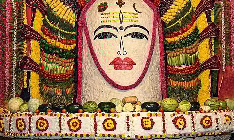 Indraya Panchangam மற்றும் முக்கிய நிகழ்வுகள்- 5 நவம்பர் 2025: தஞ்சை பெருவுடையாருக்கு அன்னாபிஷேகம்