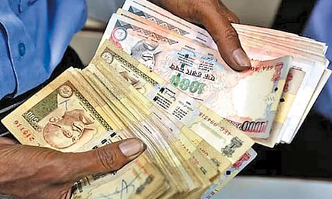 பழைய 500, 1,000 ரூபாய் நோட்டுகளை மாற்ற அறிவிப்பு வந்ததா? - மத்திய அரசு விளக்கம்