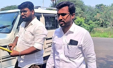 கரூர் கூட்ட நெரிசல் விவகாரம்: த.வெ.க. தலைமை அலுவலக உதவியாளரிடம் சிபிஐ அதிகாரிகள் விசாரணை