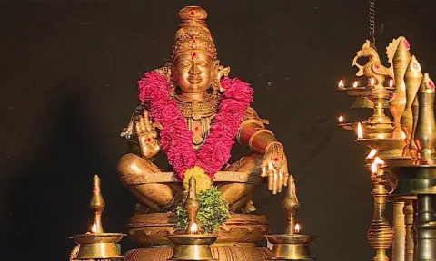 ஐயப்பன் குடிகொள்ளும் சபரிமலை