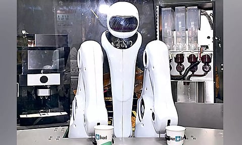 கடைகளில் இனி மாஸ்டர் தேவையில்லை- 40 வினாடிகளில் 4 வகை காபி தயார் செய்யும் ரோபோ