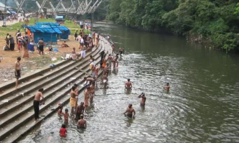 அமீபா மூளை காய்ச்சல் பாதிப்பு எதிரொலி: சபரிமலைக்கு வரும் பக்தர்களுக்கு சுகாதாரத்துறை அறிவுறுத்தல்