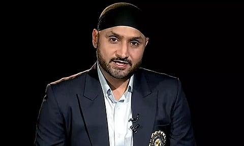 டெஸ்ட் கிரிக்கெட்டை அழித்துவிட்டார்கள்..! இந்திய அணி நிர்வாகம் மீது ஹர்பஜன்சிங் பாய்ச்சல்