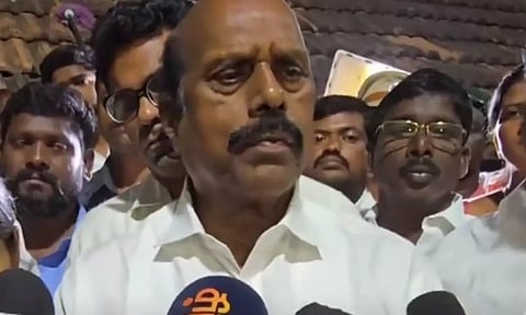 பெற்றோரை இழந்து தவிக்கும் 4 பிள்ளைகளில் ஒருவருக்கு அரசு வேலை - இந்த குழந்தைகளை அரசு கைவிடாது: எ.வ.வேலு