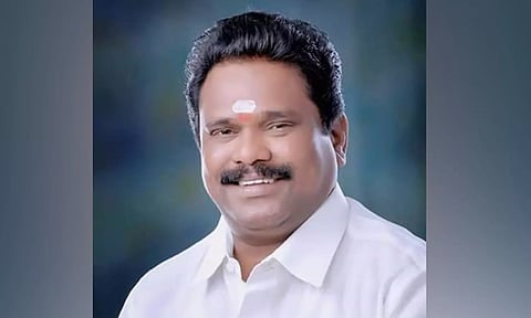 புதுச்சேரியில் அ.தி.மு.க.வில் இருந்து முன்னாள் எம்.எல்.ஏ. பாஸ்கர் திடீர் விலகல்