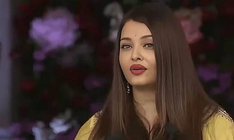 ஒரே ஒரு மதம் தான், அது அன்பின் மதம் - சத்ய சாய் பாபா நூற்றாண்டு விழாவில் ஐஸ்வர்யா ராய் பேச்சு