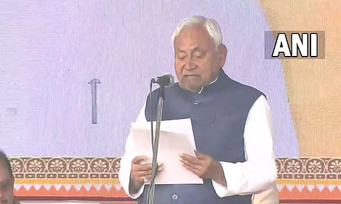 பீகார் முதலமைச்சராக 10-வது முறையாக பதவி ஏற்றார் நிதிஷ்குமார்