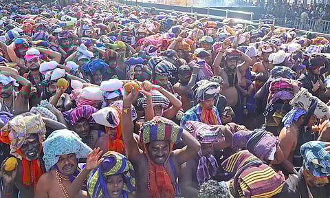 உடனடி முன்பதிவு தரிசனத்துக்கு கட்டுப்பாடு- சபரிமலையில் பக்தர்கள் கூட்டம் குறைந்தது