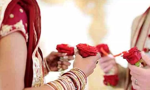 தாலி கட்டும் நேரத்தில் திருமணத்தை நிறுத்திய மணமகள்