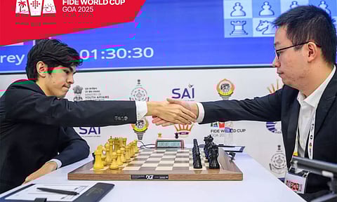 உலகக் கோப்பை செஸ்: சாம்பியன் பட்டம் வென்றார் உஸ்பெகிஸ்தான் வீரர்