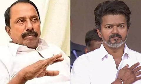 விஜய் முன்னிலையில் த.வெ.க.வில் இணைந்தார் செங்கோட்டையன்