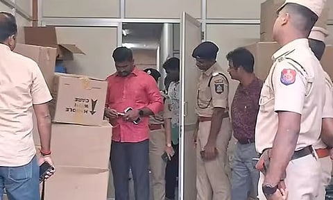 புதுச்சேரியில்  கோடிக்கணக்கில் போலி மாத்திரை, மருந்து தயாரித்து விற்பனை செய்த 2 பேர் கைது