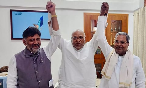 கர்நாடக அதிகார மோதல்: சித்தராமையா - டி.கே. சிவகுமாருடம் ஆலோசனை - விரைவில் முடிவு என கார்கே உறுதி