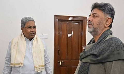 கர்நாடகாவில் அதிகார மோதல்: சித்தராமையா-சிவக்குமார் சந்திப்பு