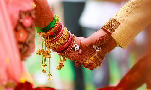 ஒடிசாவில் அரசியலமைப்பின் மீது உறுதிமொழி எடுத்து திருமணம் செய்த தம்பதி