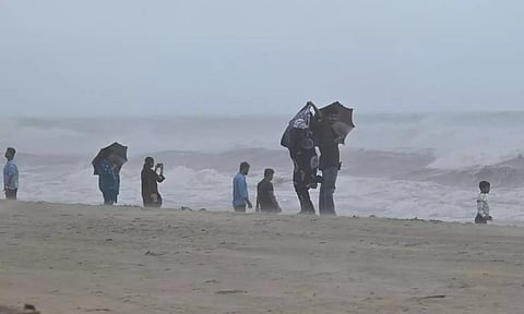 "டிட்வா" புயலின் வேகம் குறைந்தது- சென்னையில் இருந்து 170 கி.மீ தொலைவில் மையம்