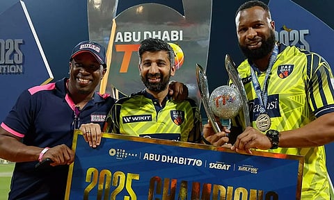 அபுதாபி டி10 லீக்: சாம்பியன் பட்டத்தை வென்றது பொல்லார்ட் தலைமையிலான UAE புல்ஸ் அணி