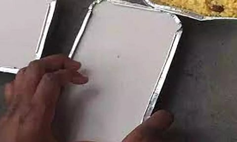 சென்னையில் மழை பாதித்த பகுதிகளில் 5 லட்சம் உணவு பொட்டலம் வினியோகம்- மாநகராட்சி ஏற்பாடு