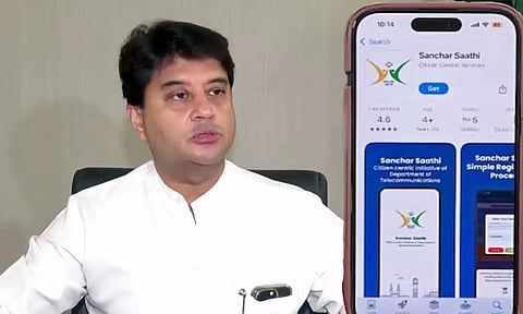 சஞ்சார் சாத்தி செயலியை டெலிட் செய்யலாம் - கடும் எதிர்ப்பால் பின்வாங்கிய மத்திய அரசு