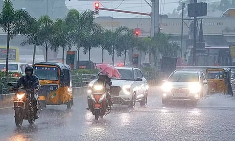 சென்னையில் மழை நீடிக்குமா..? வானிலை ஆய்வு மையம் கொடுத்த அப்டேட்