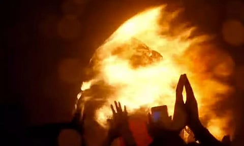 'அரோகரா' கோஷங்களுடன் விண்ணில் மிளிரியது திருவண்ணாமலை மகாதீபம்!