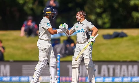 லாதம், ரவீந்திரா அசத்தல் சதம்: 3ம் நாள் முடிவில் நியூசிலாந்து 417/4