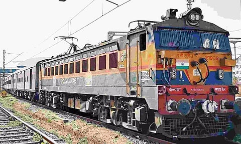 விமான சேவை பாதிப்பு: 37 ரயில்களில் 116 கூடுதல் ரயில் பெட்டிகள் இணைப்பு!