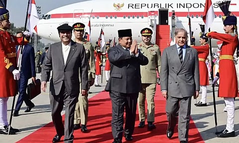 பாகிஸ்தானில் இந்தோனேசிய அதிபருக்கு சிவப்பு கம்பள வரவேற்பு