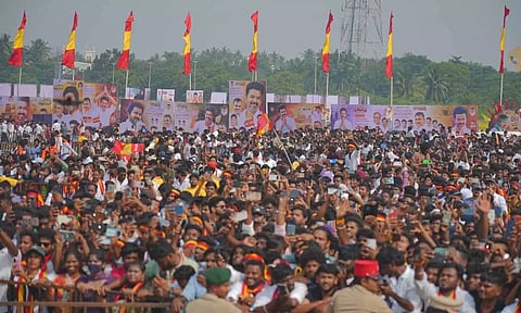 கூட்டம் சேர்க்க திணறும் அரசியல் கட்சிகளிடையே புதுச்சேரியிலும் சாதித்து காட்டிய த.வெ.க.