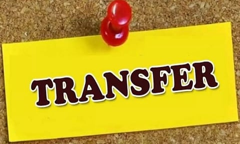 மாணவிக்கு பாலியல் தொந்தரவு - பள்ளி ஆசிரியர் இடமாற்றம்