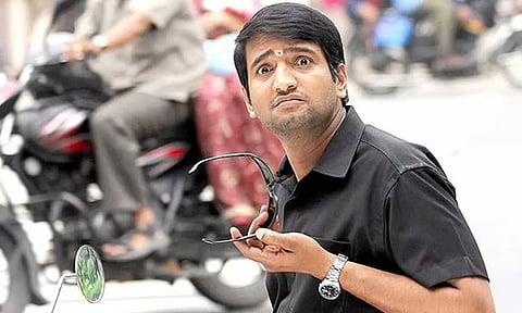 அடிகளுக்கு கவலைப்பட்டால் பிழைக்க முடியாது- சந்தானம்